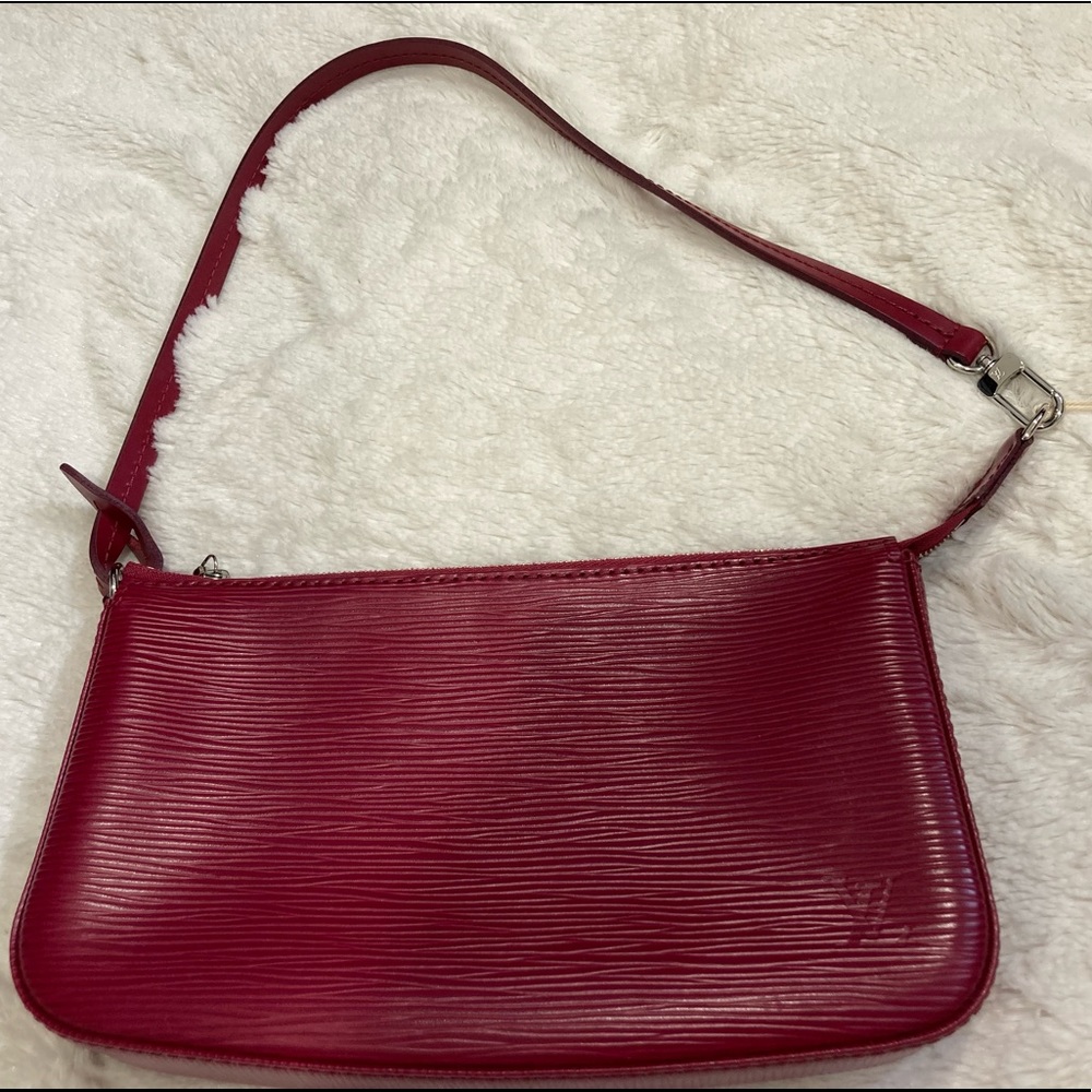 Louis Vuitton Epi Pochette Accessories